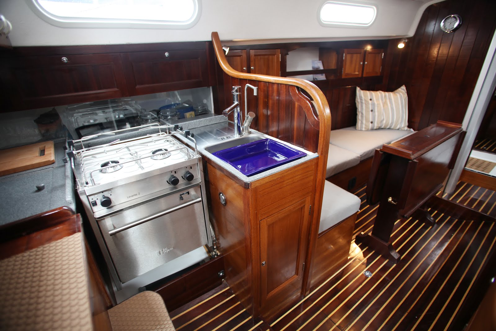 clean-boat-stove