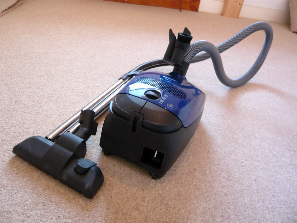 vacuum-cleaner-in-house